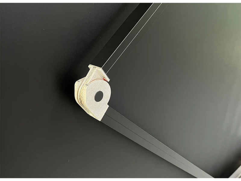 Kestrel – CLR®5 mit Quadratisch – Motor Projektionsleinwand