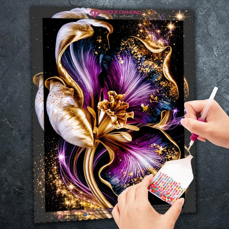 5D Diamond Painting – Mitternachtsblüte in Violett & Gold