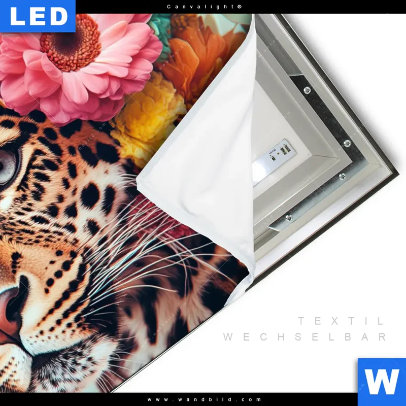 Canvalight® Leuchtbild | Leopard mit Blütenkranz | Querformat