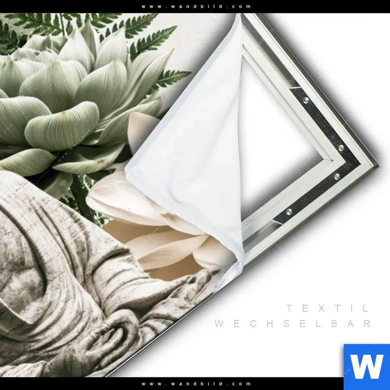 Spannbild | Buddha zwischen Lotusblüten | Querformat