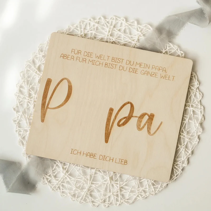 Handabdruck Brettchen Papa – Personalisiertes Holzgeschenk (1 Kind)