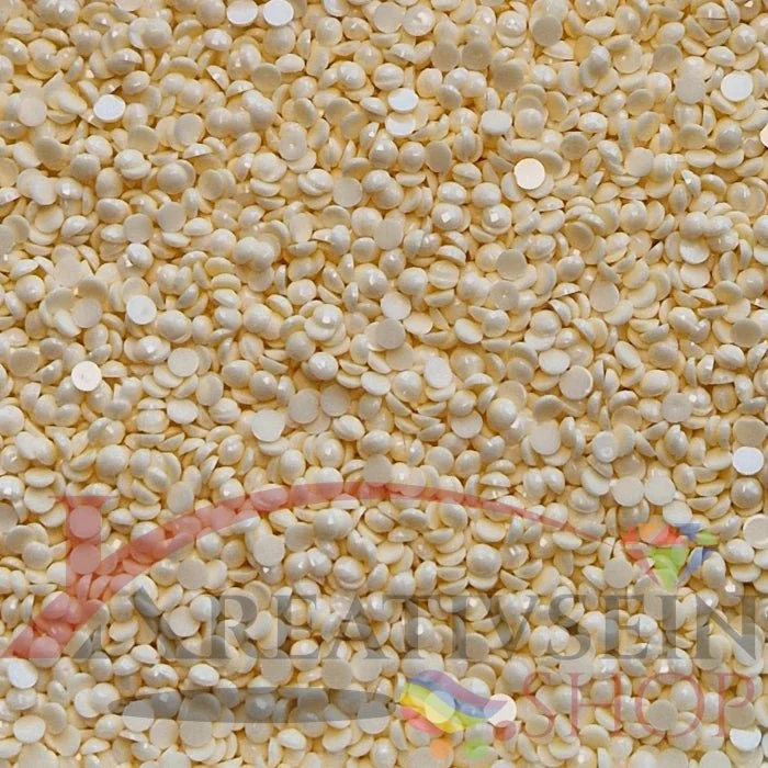 DMC 3823 Yellow ULT PALE - runde Steine - Diamond Painting