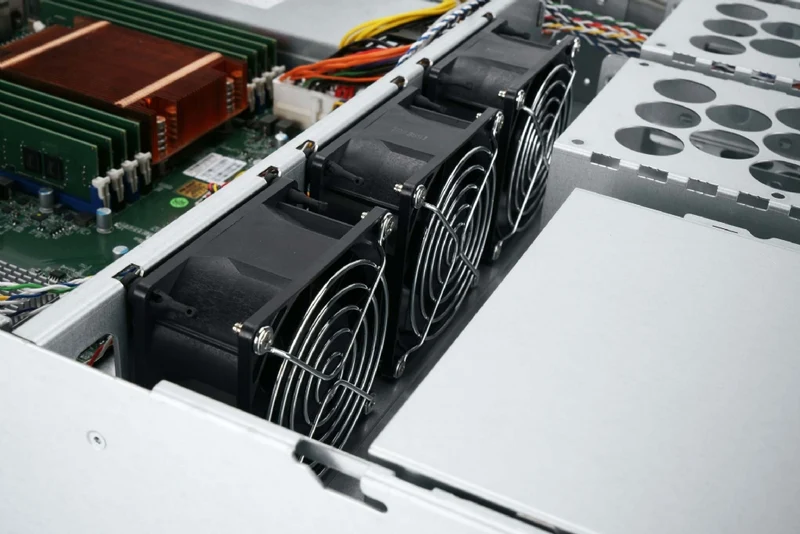 In-Win IW-R200-01N - 2U Feature Rich Server Chassis for Extended Motherboards