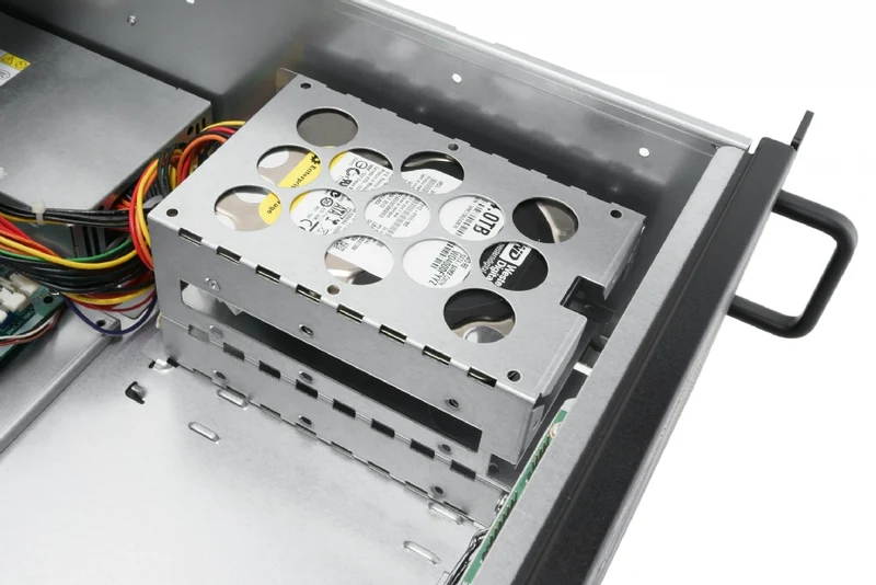 In-Win IW-R300N - 3U Feature Rich Short Depth Server Chassis