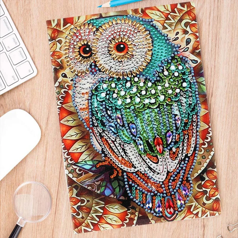 Diamond Painting Notizbuch – Smaragd-Eule im Blätterrahmen