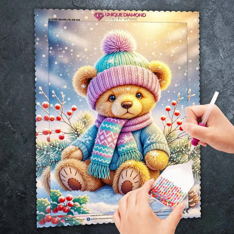 5D Diamond Painting – Winterbär Emil im Schneegarten