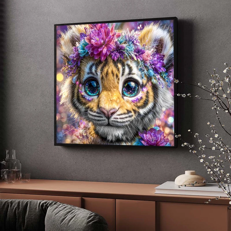 5D Diamond Painting – Mila, das Blumen-Tigerbaby