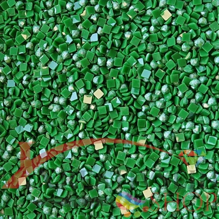 DMC 701 Christmas Green LT - eckige Steine - Fairy Dust - Diamond Painting