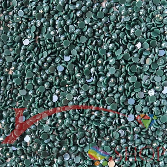 DMC 319 Pistachio Green VY DK - runde Steine - Diamond Painting