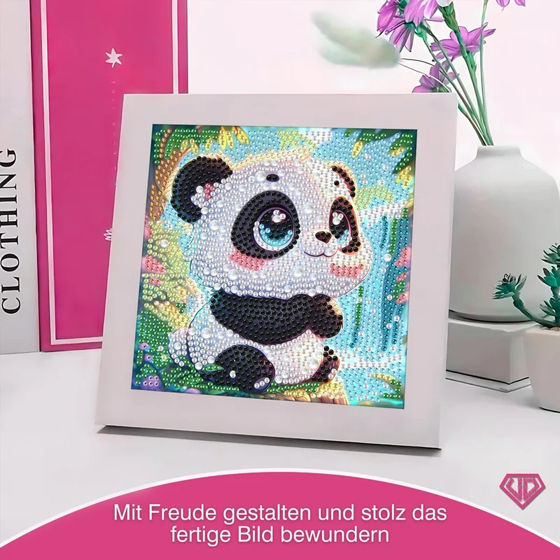 5D Diamond Painting Kleiner Panda im Dschungel mit Strasssteinchen