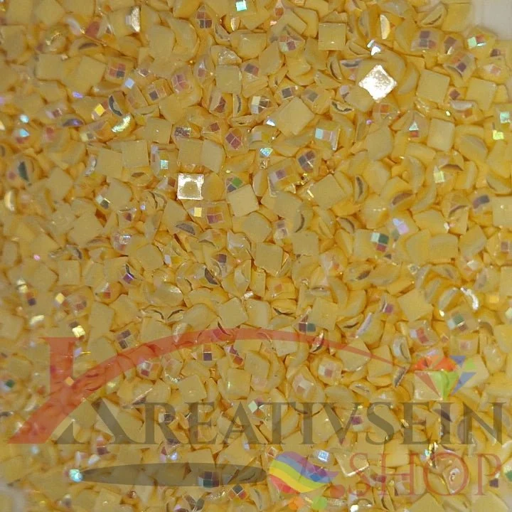 DMC 3078 Golden Yellow VY LT - eckige Steine - Aurora Borealis (AB) - Diamond Painting