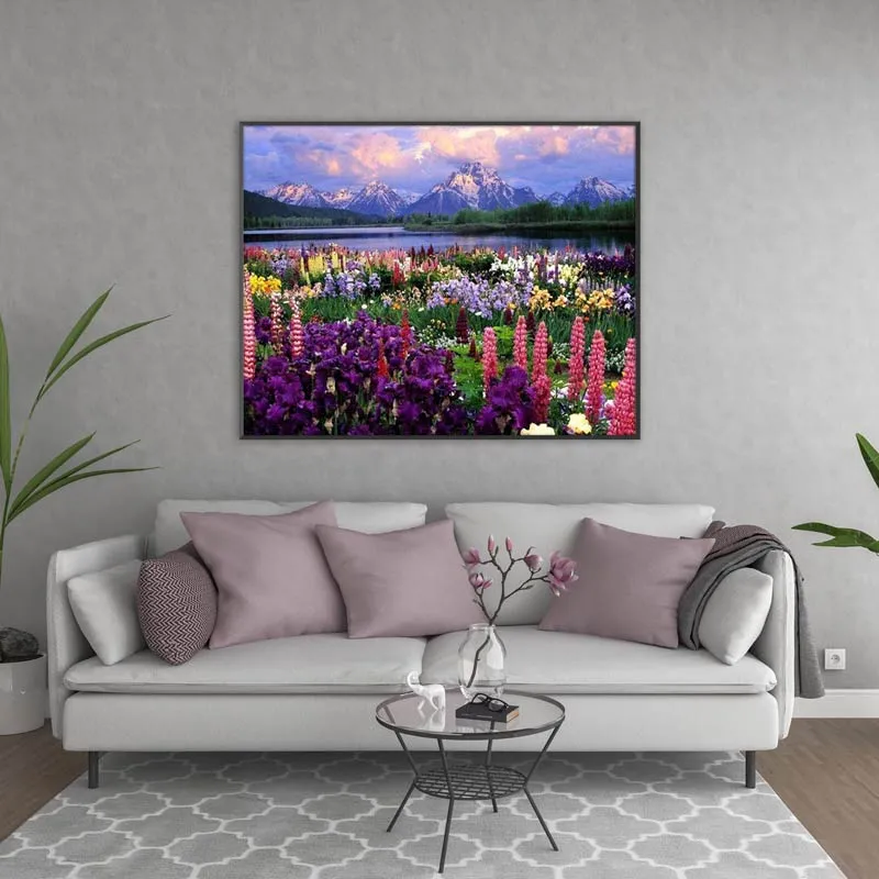 5D Diamond Painting – Blumenfeld in den Bergen