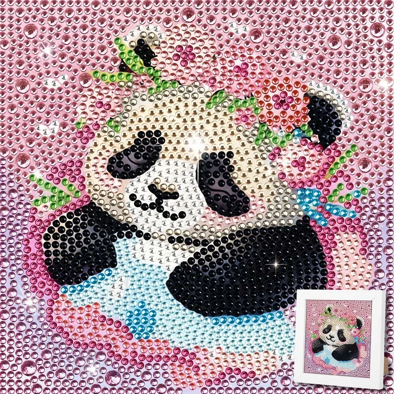 5D Diamond Painting Panda-Prinzessin Miyu mit Strasssteinchen