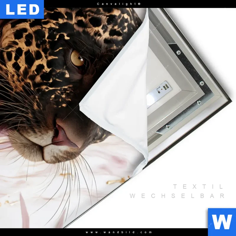 Canvalight® Leuchtbild | Panther Glow | Hochformat
