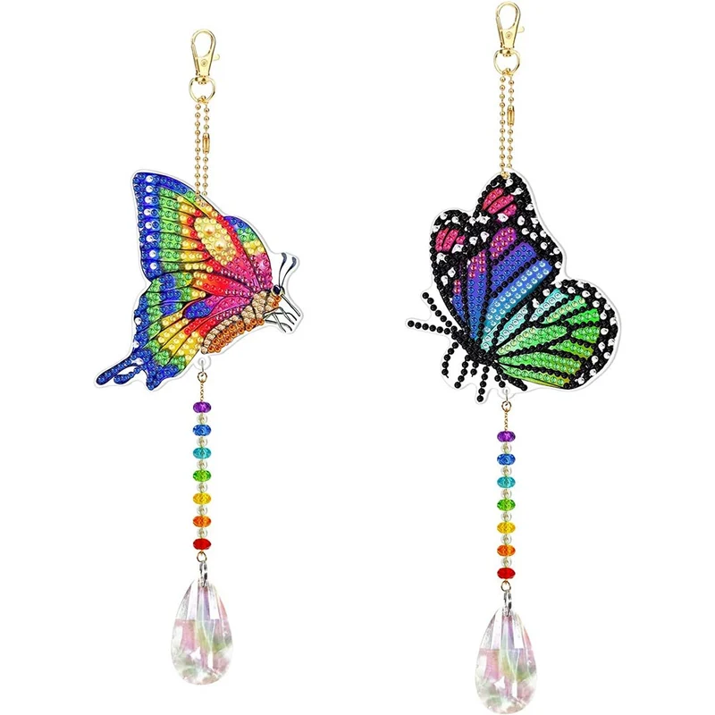 5D Diamond Painting Kristall-Windspiel – Glanzvolle Schmetterlinge im Regenbogen-Look