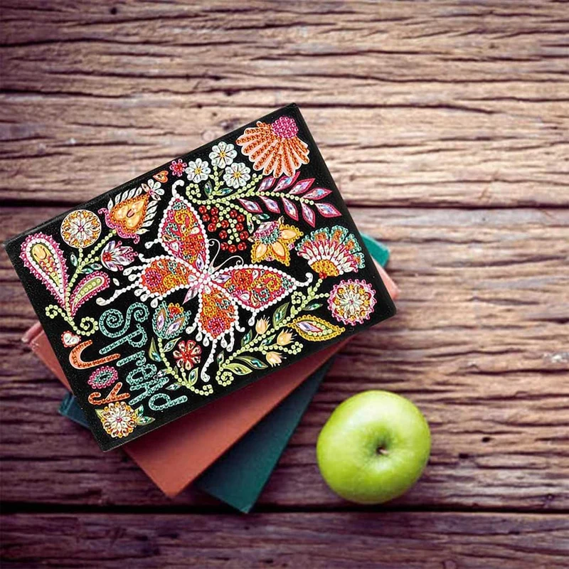 5D Diamond Painting Notizbuch – Spread Joy mit Schmetterling