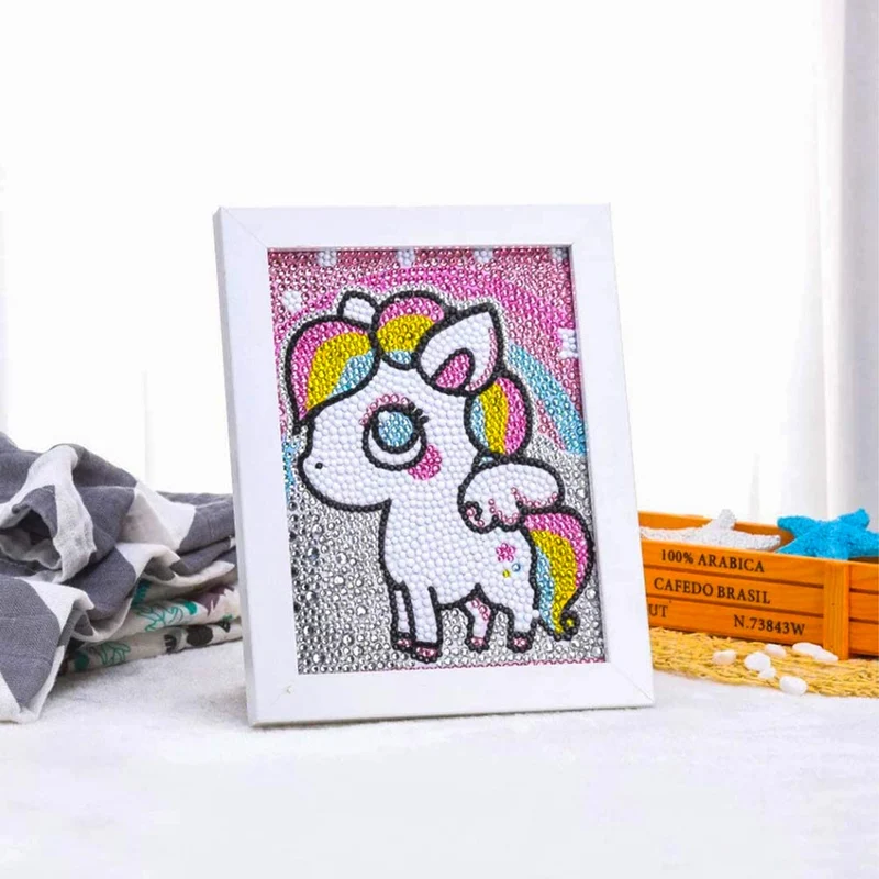 5D Diamond Painting Glitzer-Einhorn Luna mit Strasssteinchen
