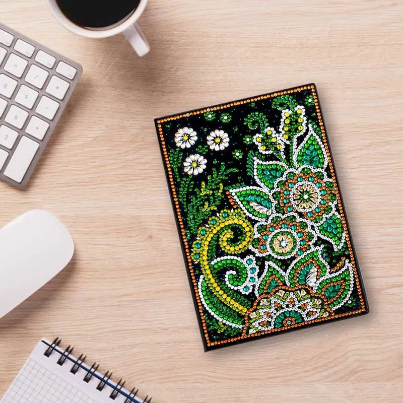 5D Diamond Painting Notizbuch – Smaragdblüte mit Goldakzent