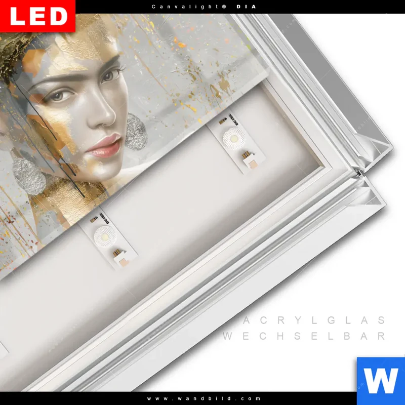 Leuchtbild Acrylglas Canvalight® DIA | Frau mit floraler Krone | Querformat