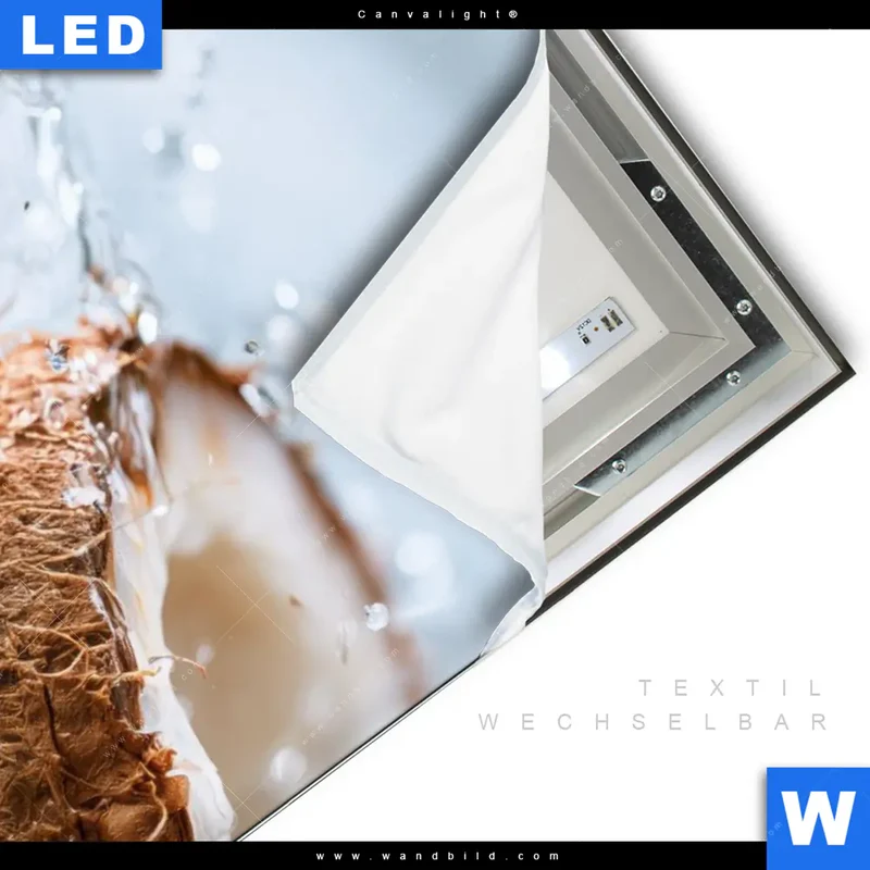 Canvalight® Leuchtbild | Frische Kokosnuss im Wassersplash | Hochformat