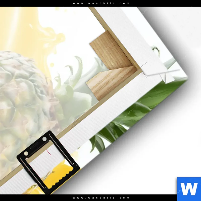Leinwandbild | Tropische Frische - Ananas-Explosion | Hochformat
