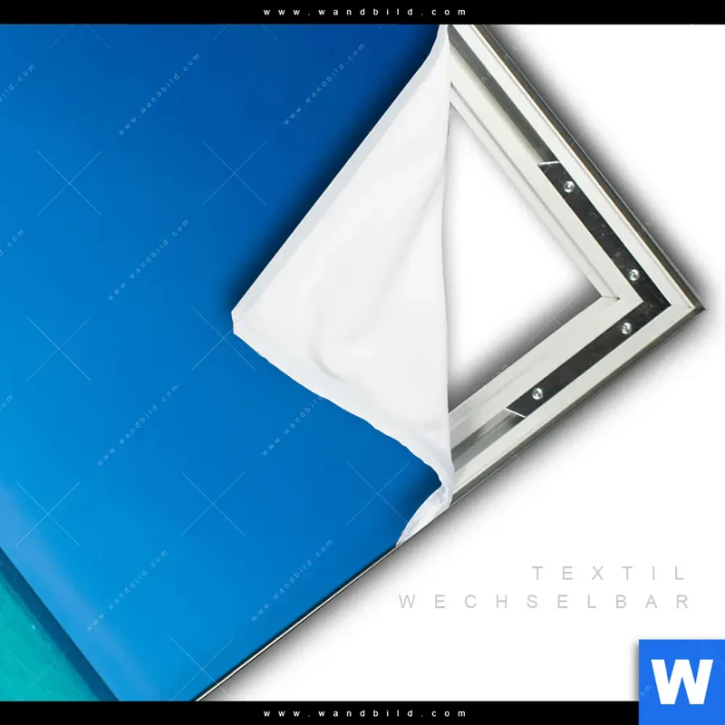 Spannbild | Steg ins endlose Blau | Hochformat