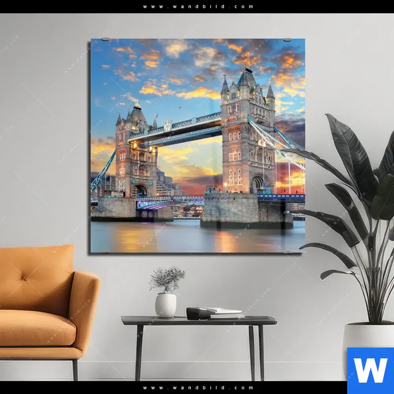 Acrylglasbild | Tower Bridge im Abendglanz | Quadrat