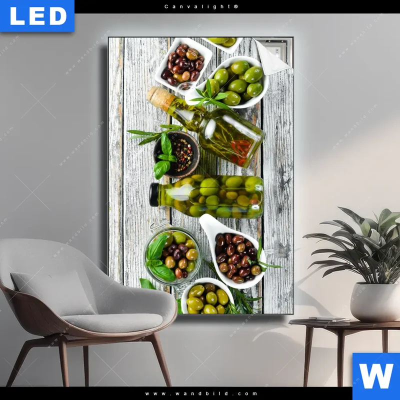 Canvalight® Leuchtbild | Mediterrane Olivenvielfalt | Hochformat