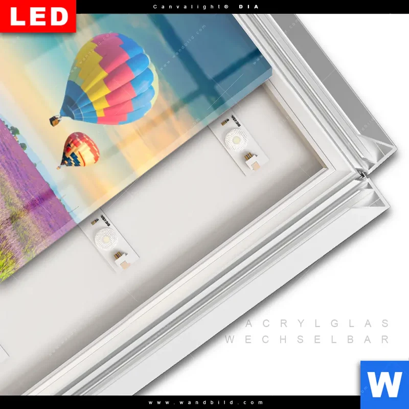 Leuchtbild Acrylglas Canvalight® DIA | Heißluftballons über violetten Feldern | Hochformat
