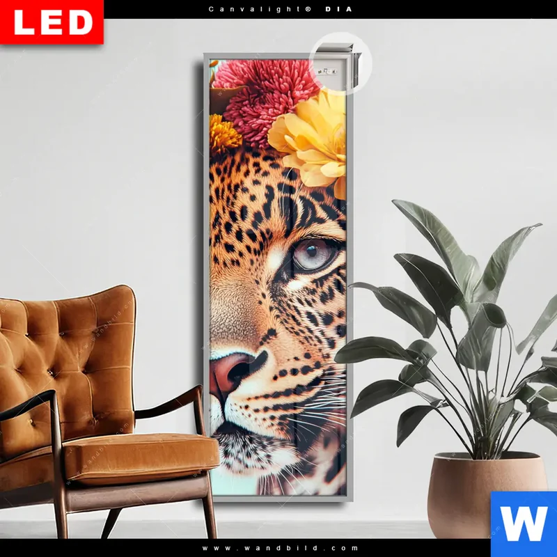 Leuchtbild Acrylglas Canvalight® DIA | Leopard mit Blütenkranz | Schmal