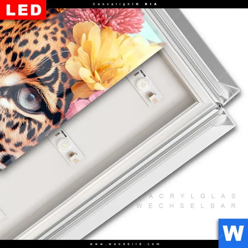 Leuchtbild Acrylglas Canvalight® DIA | Leopard mit Blütenkranz | Hochformat