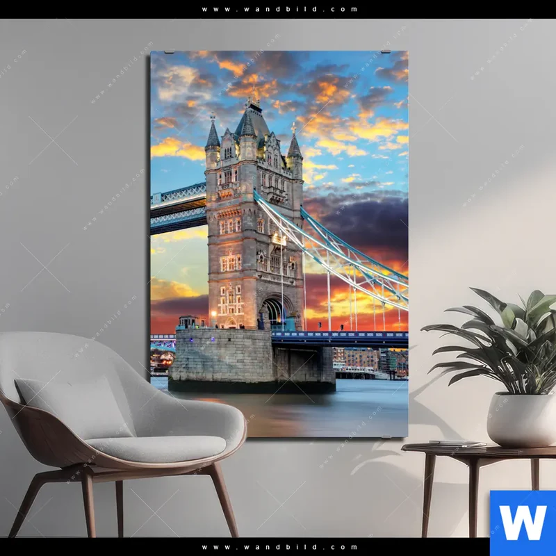 Aluminiumbild gebürstet | Tower Bridge im Abendglanz | Hochformat